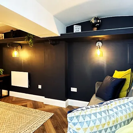Liam Place Near Hyde Park - 1 Double Bed, 1 Sofa Bed, Spacious Apartment, Private Entrance London Exterior photo