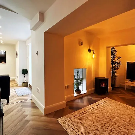Liam Place Near Hyde Park - 1 Double Bed, 1 Sofa Bed, Spacious Apartment, Private Entrance London Exterior photo