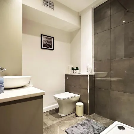 Liam Place Near Hyde Park - 1 Double Bed, 1 Sofa Bed, Spacious Apartment, Private Entrance London Exterior photo