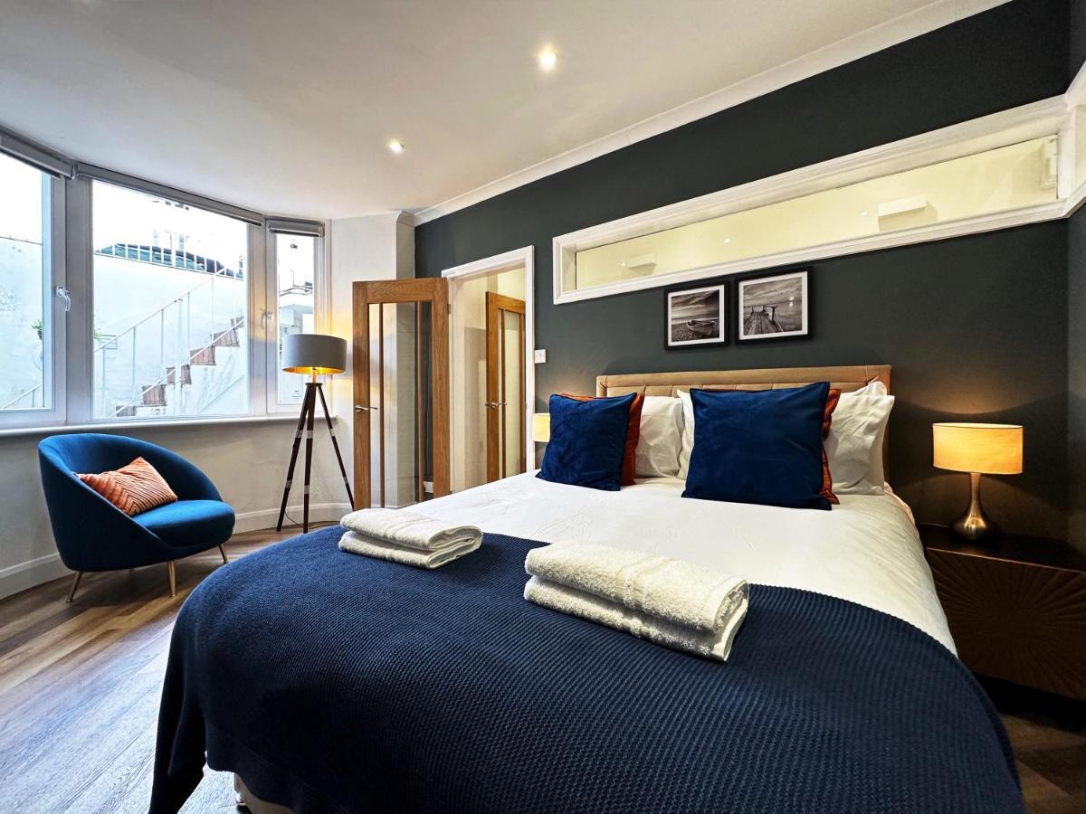 Apartment Liam Place Near Hyde Park - 1 Double Bed, 1 Sofa Bed, Spacious Apartment, Private Entrance *