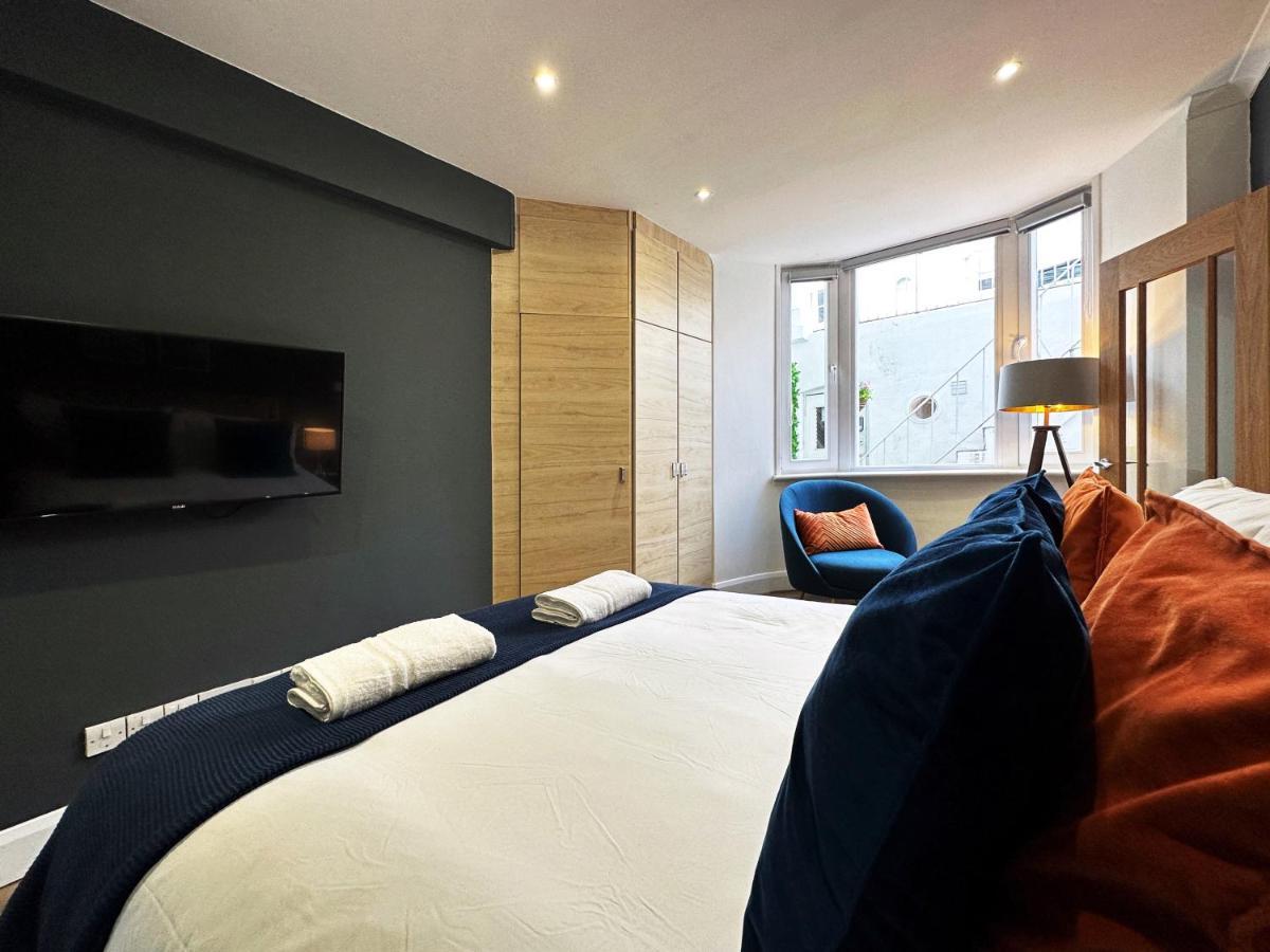 Apartment Liam Place Near Hyde Park - 1 Double Bed, 1 Sofa Bed, Spacious Apartment, Private Entrance *